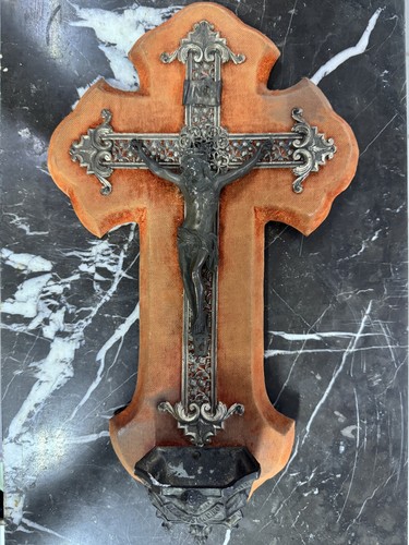 Ancien crucifix bénitier - ancien,